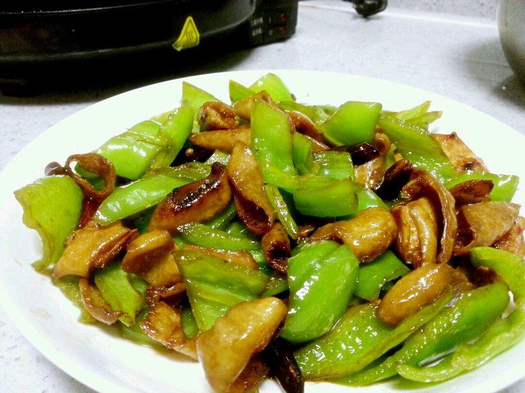 香菇青椒炒肉片